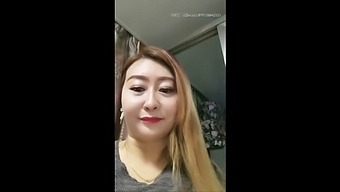 Mature Chinese Mom'S First Encounter