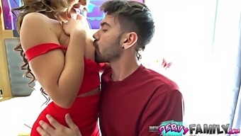 Richelle Ryan'S Anal Pleasure: Stepmom'S Twerking Relief