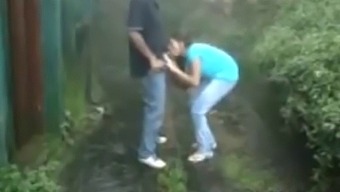 Mature Couple Enjoys A Public Blowjob In Indian Setting